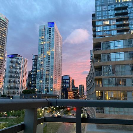 3Bdrm Lake View Condo In Toronto Kültér fotó