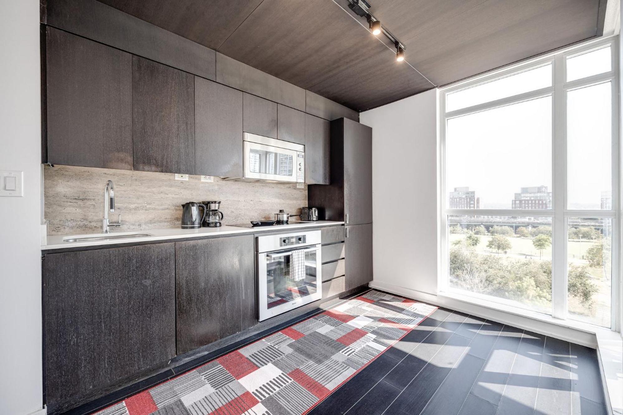 3Bdrm Lake View Condo In Toronto Kültér fotó